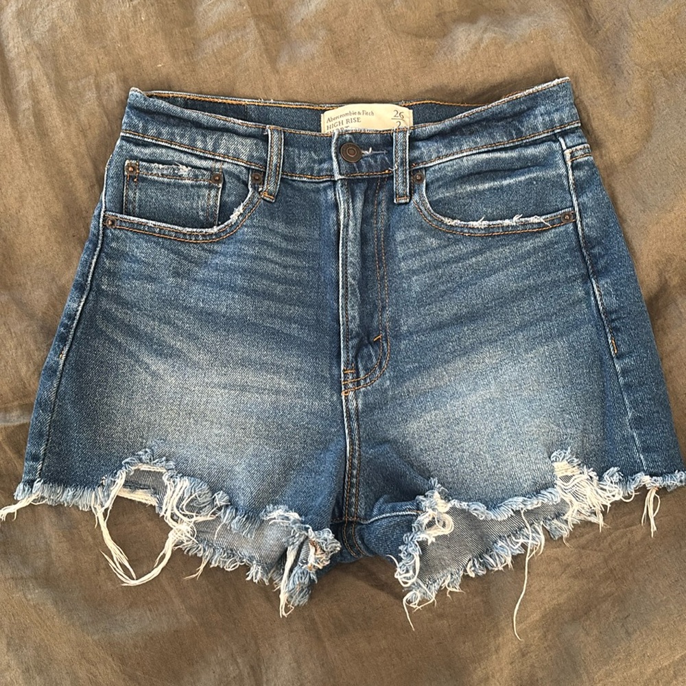 Abercrombie high rise short